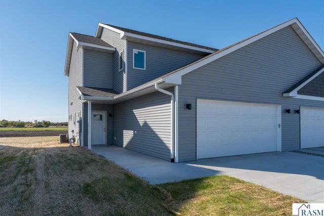 3129 & 3131 Noble Drive, Mankato, MN 56003