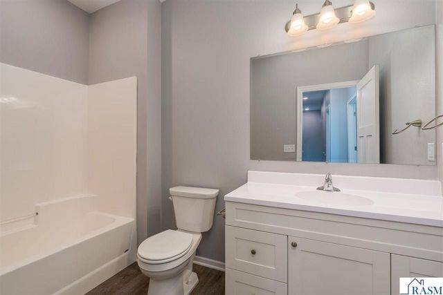 3129 & 3131 Noble Drive, Mankato, MN 56003