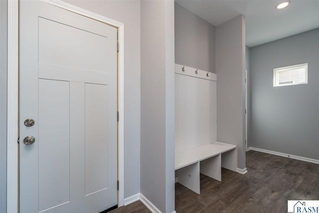 3129 & 3131 Noble Drive, Mankato, MN 56003