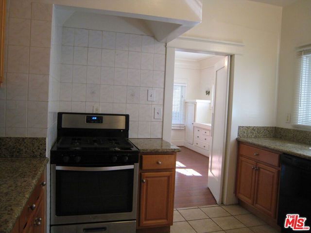 153 S Gramercy Place, Los Angeles, CA 90004