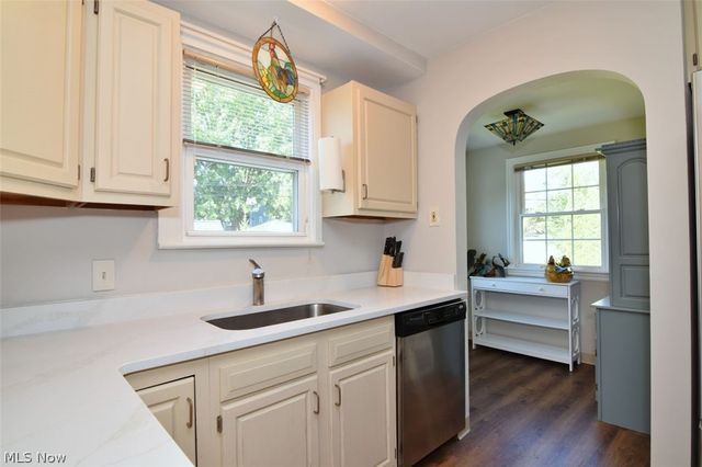 4030 Silsby Road, University Heights, OH 44118