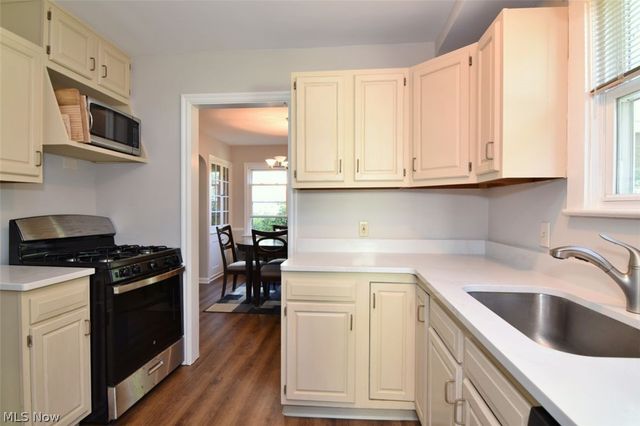 4030 Silsby Road, University Heights, OH 44118