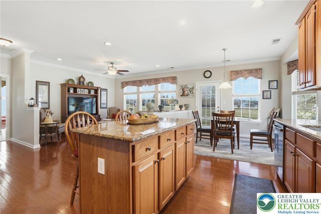 1944 Kingsview Road, Lower Macungie Twp, PA 18062