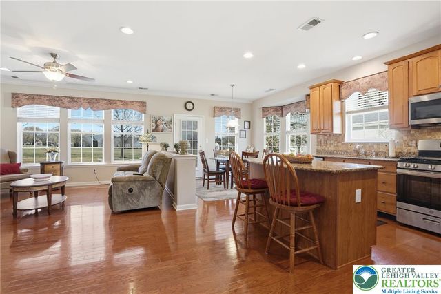 1944 Kingsview Road, Lower Macungie Twp, PA 18062