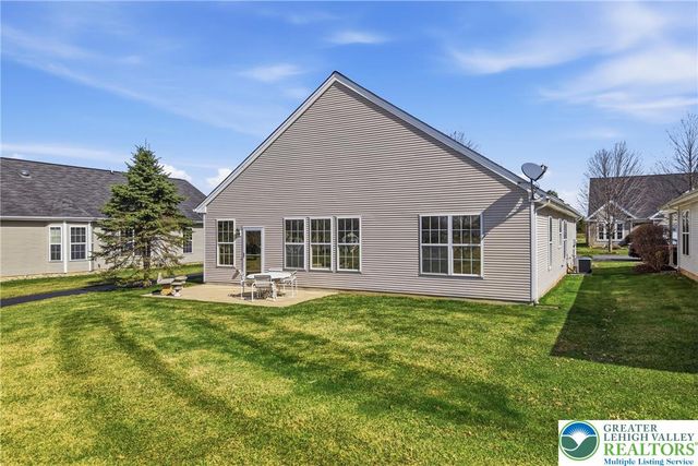 1944 Kingsview Road, Lower Macungie Twp, PA 18062