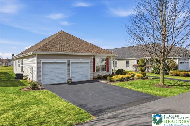 1944 Kingsview Road, Lower Macungie Twp, PA 18062