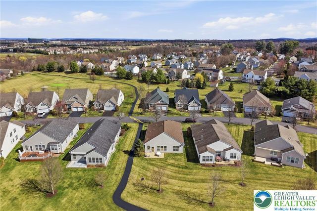 1944 Kingsview Road, Lower Macungie Twp, PA 18062