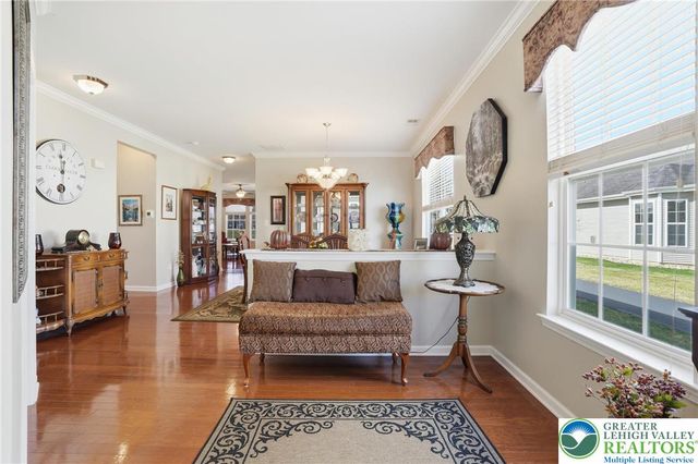 1944 Kingsview Road, Lower Macungie Twp, PA 18062