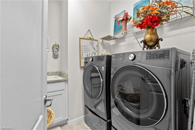 4392 Lemongrass DR, Fort Myers, FL 33916