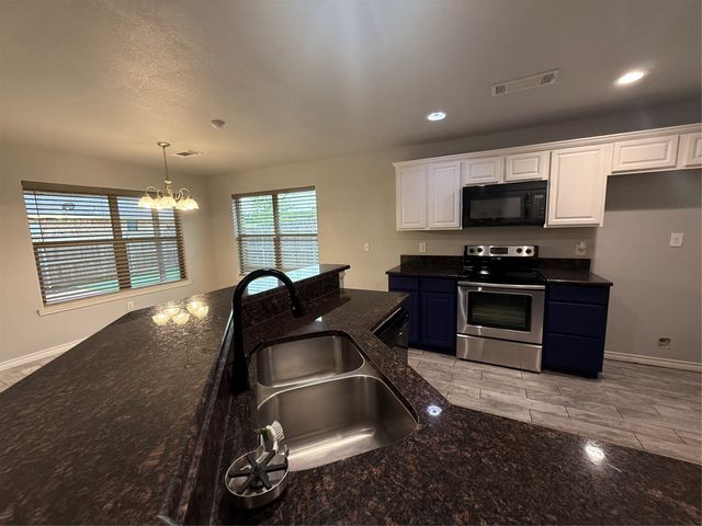 3810 Pine Circle, Granbury, TX 76048