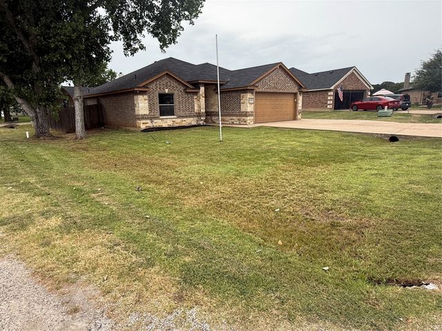 3810 Pine Circle, Granbury, TX 76048