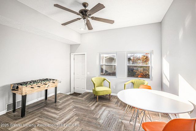 824 Pleasant Street, Grand Ledge, MI 48837