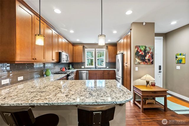 14317 Knoll Park Drive E, Bonney Lake, WA 98391