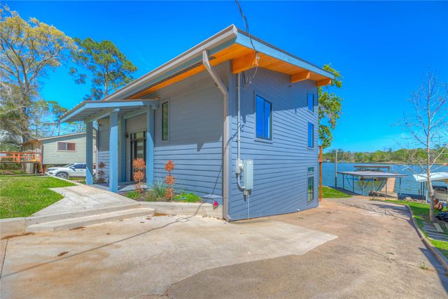 760 Northwood Drive, Point Blank, TX 77364