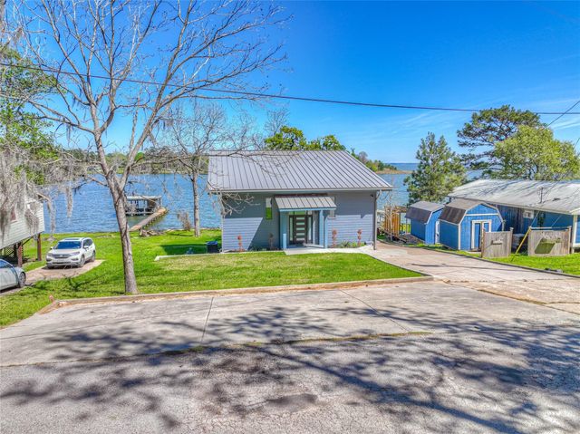 760 Northwood Drive, Point Blank, TX 77364