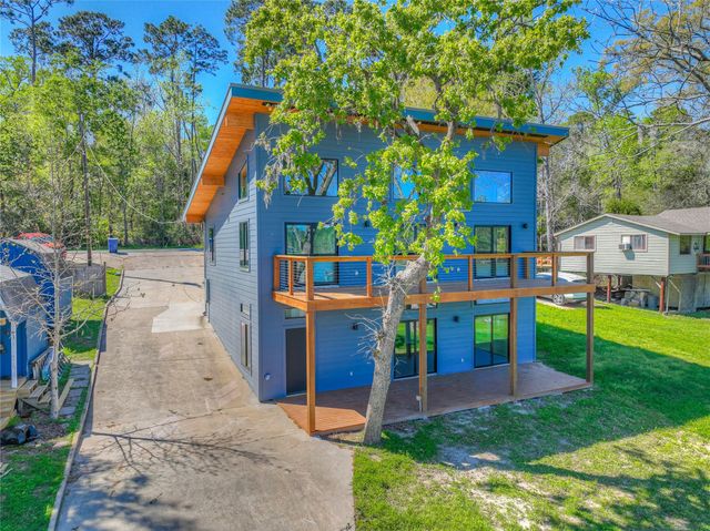 760 Northwood Drive, Point Blank, TX 77364