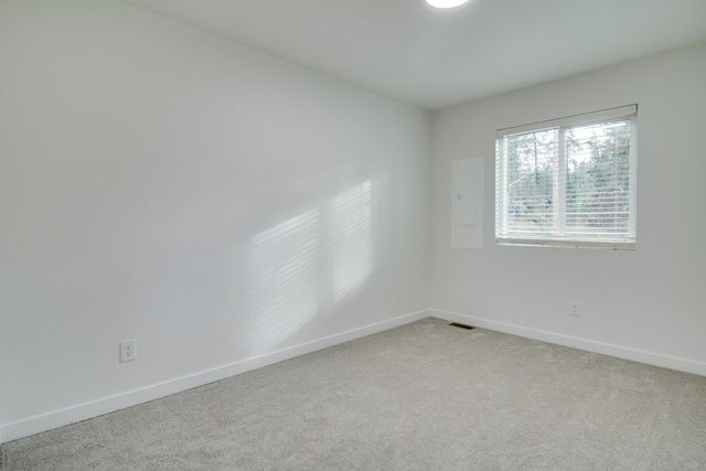 2720 E Hartson Ave, Spokane, WA 99202