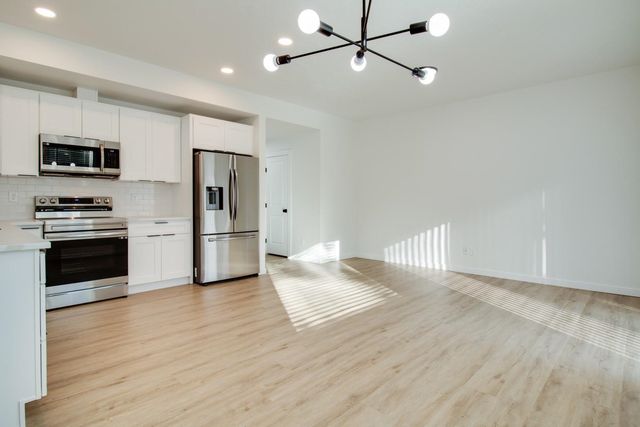 2720 E Hartson Ave, Spokane, WA 99202