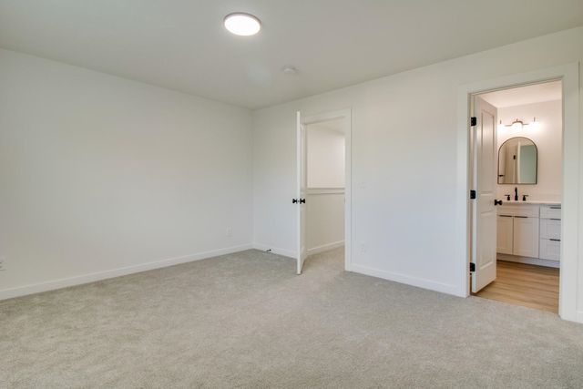 2720 E Hartson Ave, Spokane, WA 99202