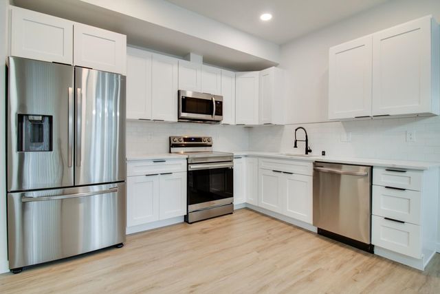 2720 E Hartson Ave, Spokane, WA 99202