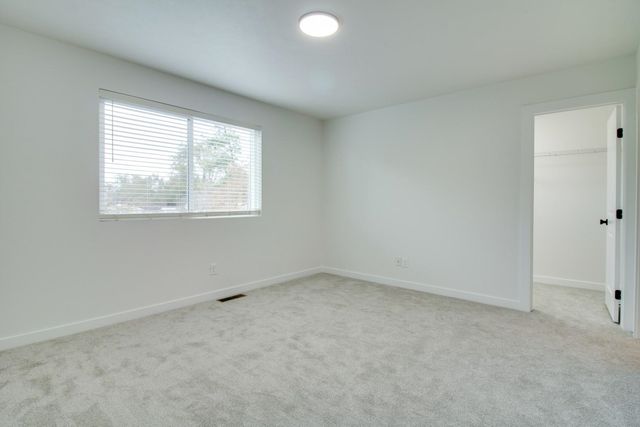 2720 E Hartson Ave, Spokane, WA 99202