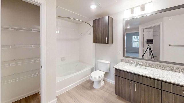 12001 Heatherly DR 8102, Austin, TX 78747