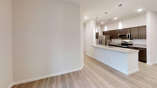 12001 Heatherly DR 8102, Austin, TX 78747