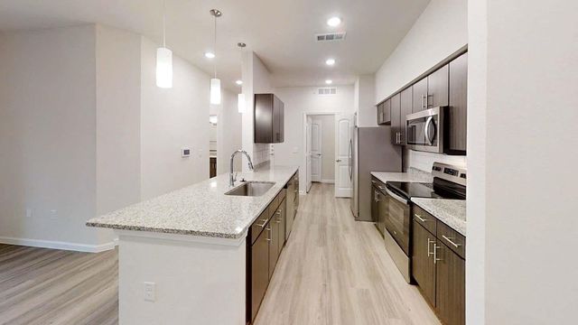 12001 Heatherly DR 8102, Austin, TX 78747