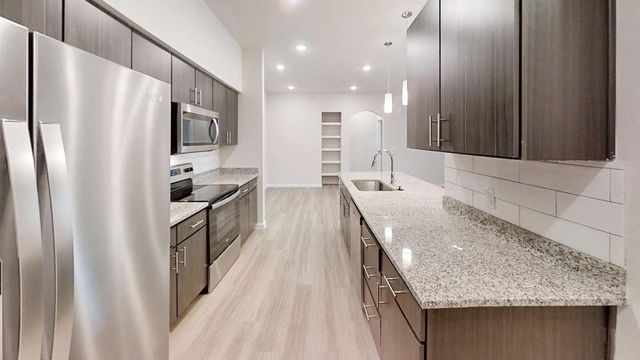 12001 Heatherly DR 8102, Austin, TX 78747