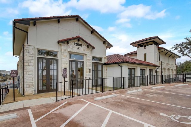 12001 Heatherly DR 8102, Austin, TX 78747