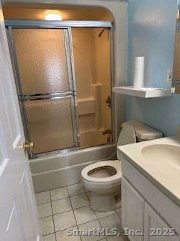 70 Thorpe Street 72, Fairfield, CT 06824