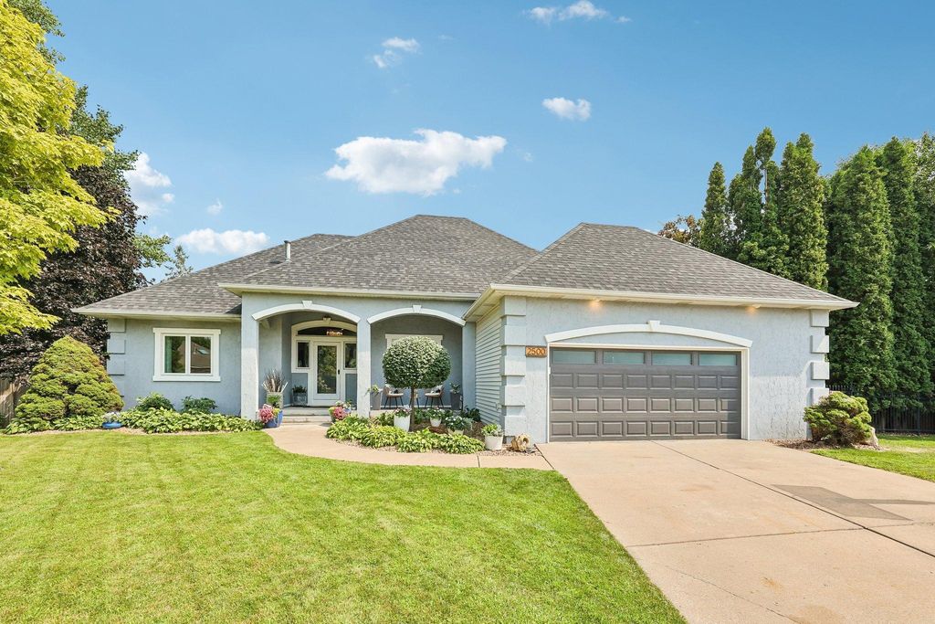 2500 Wexford Court, New Brighton, MN 55112