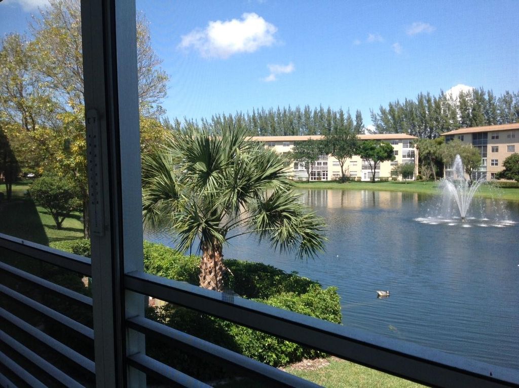 1805 Eleuthera Pt J2, Coconut Creek, FL 33066