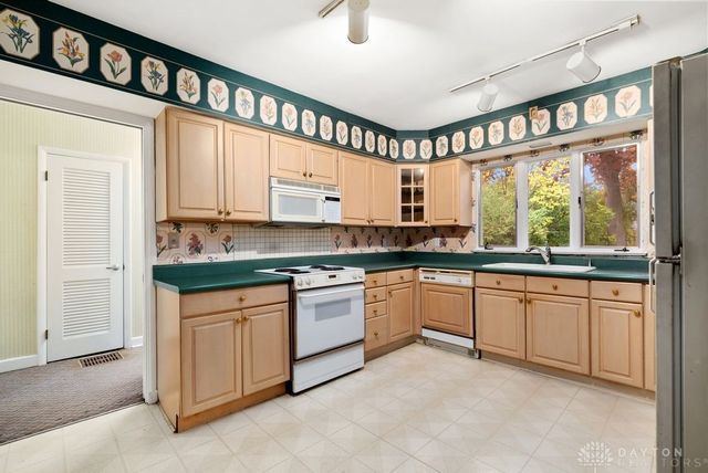 440 S Broadmoor Boulevard, Springfield, OH 45504