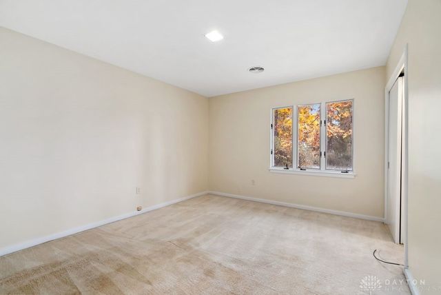 440 S Broadmoor Boulevard, Springfield, OH 45504