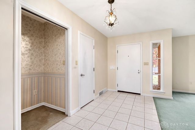 440 S Broadmoor Boulevard, Springfield, OH 45504