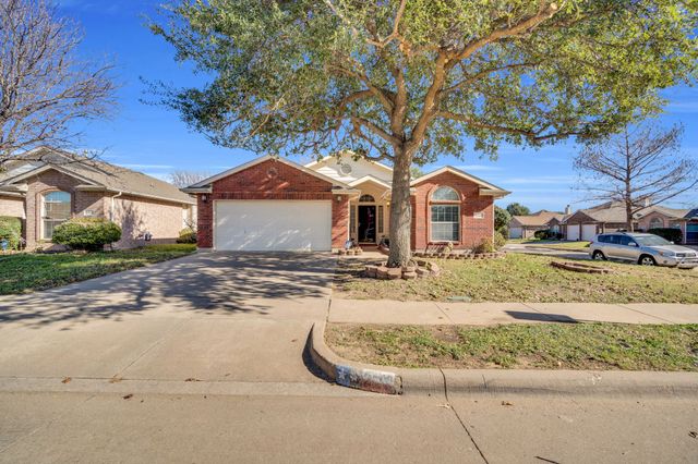 9229 Nightingale Drive, Fort Worth, TX 76123