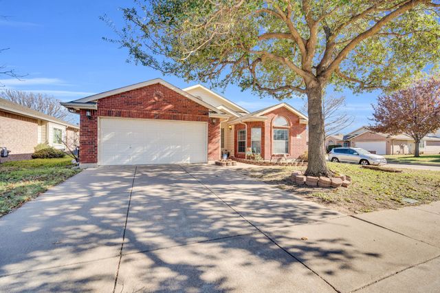 9229 Nightingale Drive, Fort Worth, TX 76123