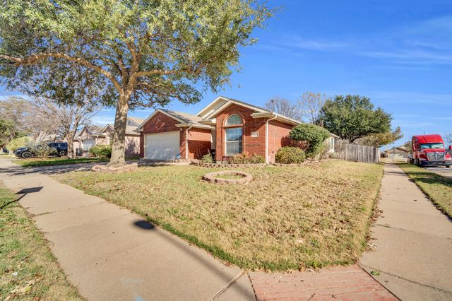 9229 Nightingale Drive, Fort Worth, TX 76123