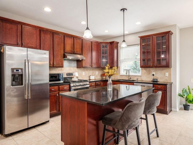 7915 Fargo Lane, Delaware, OH 43015