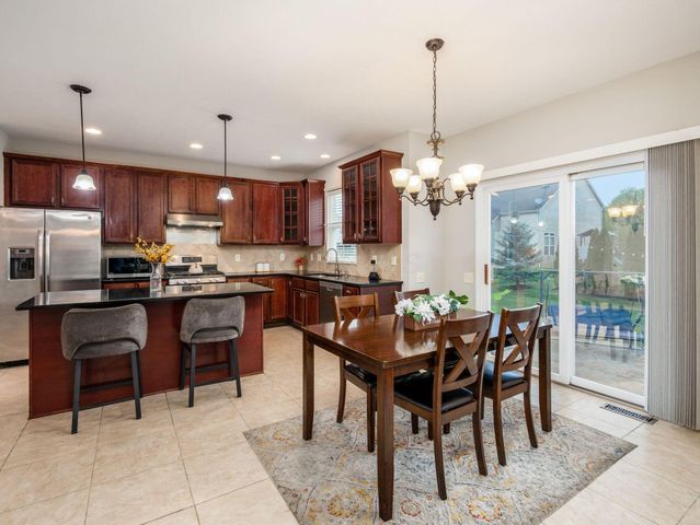 7915 Fargo Lane, Delaware, OH 43015