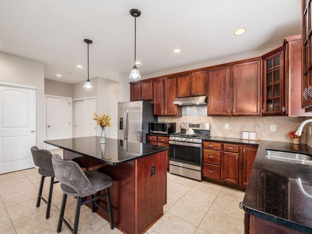7915 Fargo Lane, Delaware, OH 43015