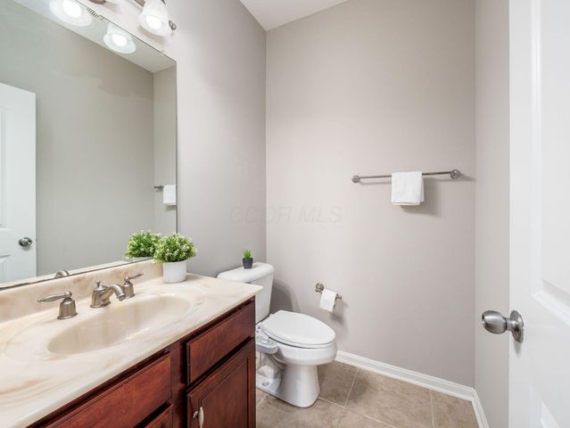 7915 Fargo Lane, Delaware, OH 43015