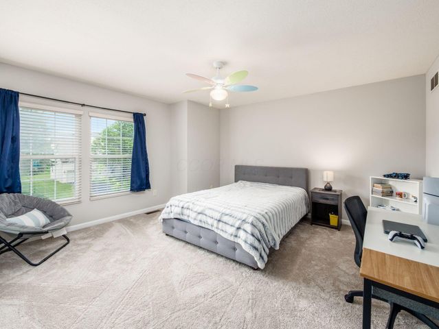 7915 Fargo Lane, Delaware, OH 43015