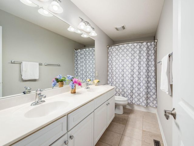 7915 Fargo Lane, Delaware, OH 43015