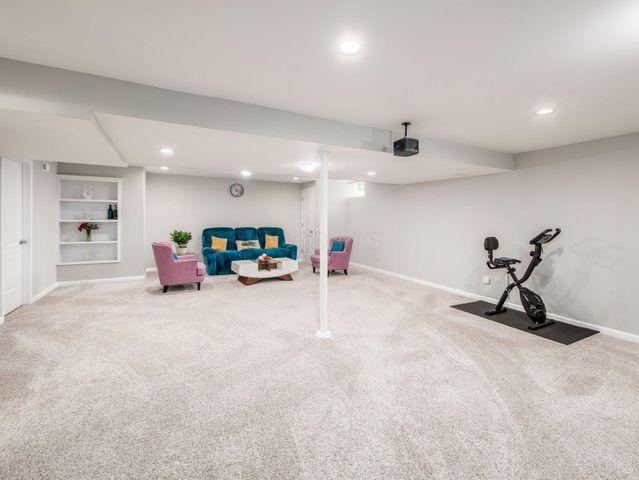 7915 Fargo Lane, Delaware, OH 43015