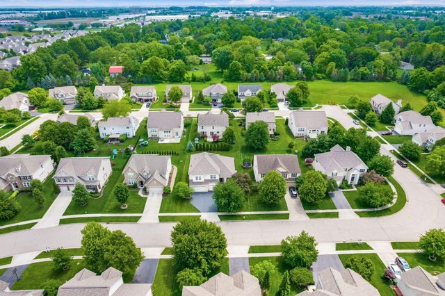 7915 Fargo Lane, Delaware, OH 43015