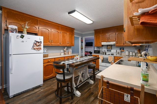 211 Woodland Dr, Shelbyville, TN 37160