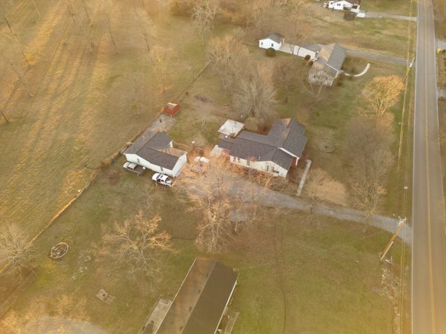 211 Woodland Dr, Shelbyville, TN 37160