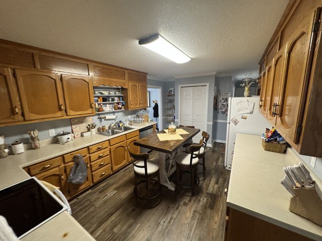 211 Woodland Dr, Shelbyville, TN 37160